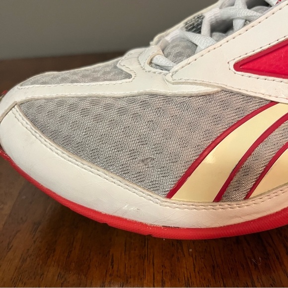 Reebok Womens Shoes Easy Tone
size 8.5.
Toning sneaker. Red, white with gray - Picture 12 of 12